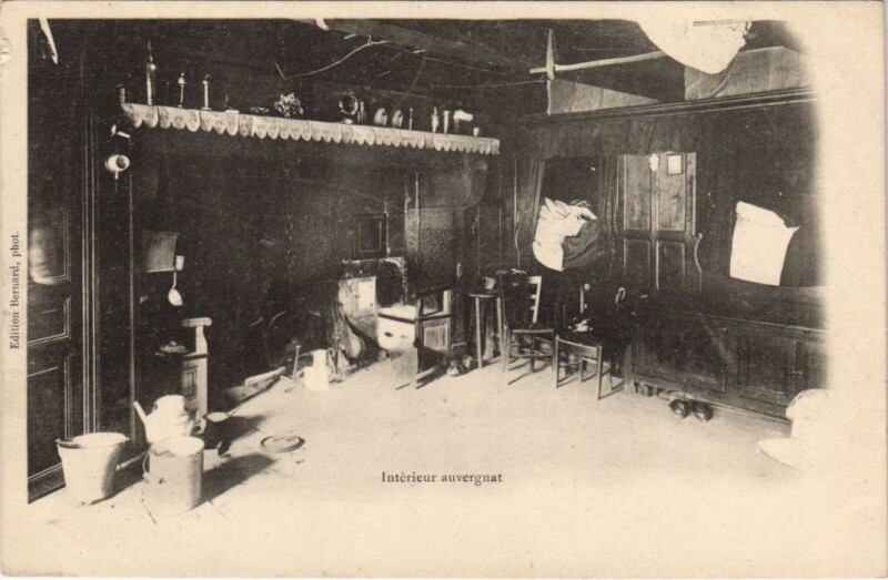 Carte postale ancienne Interieur Auvergnat