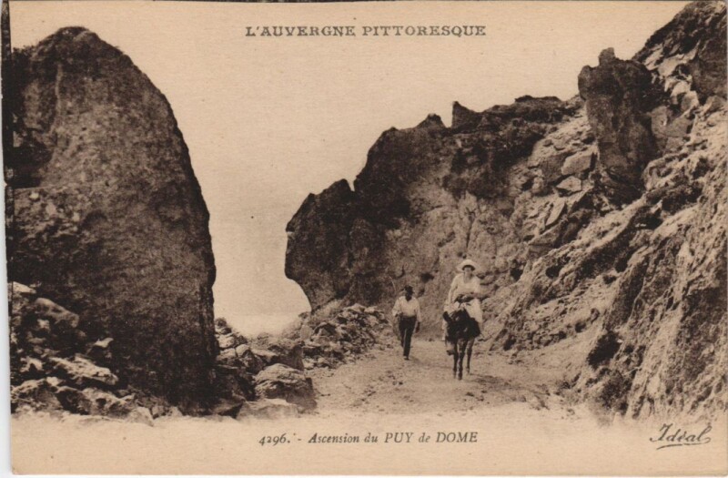Carte postale ancienne Ascension du Puy de Dome