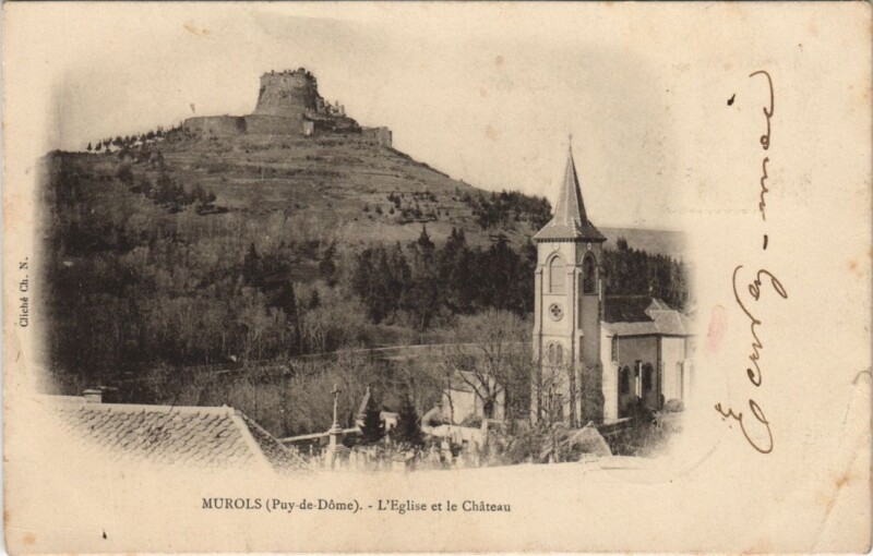 Carte postale ancienne Murols L'Eglise et le Chateau à Murol