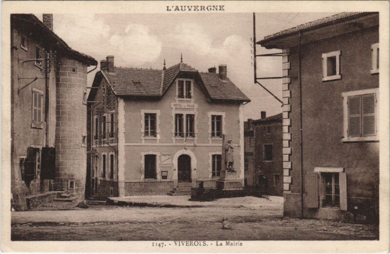 Carte postale ancienne Viverols La Mairie à Viverols
