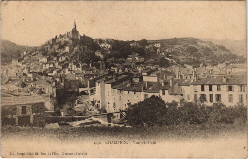 Carte postale ancienne Champeix Vue Generale à Champeix