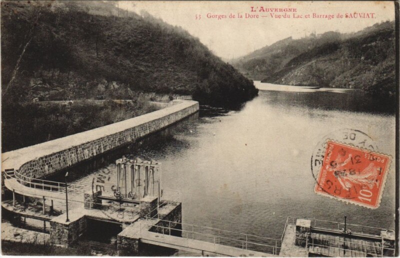 Carte postale ancienne Gorges de la Dore - Vue du Lac et Barrage de Sauviat à Sauviat