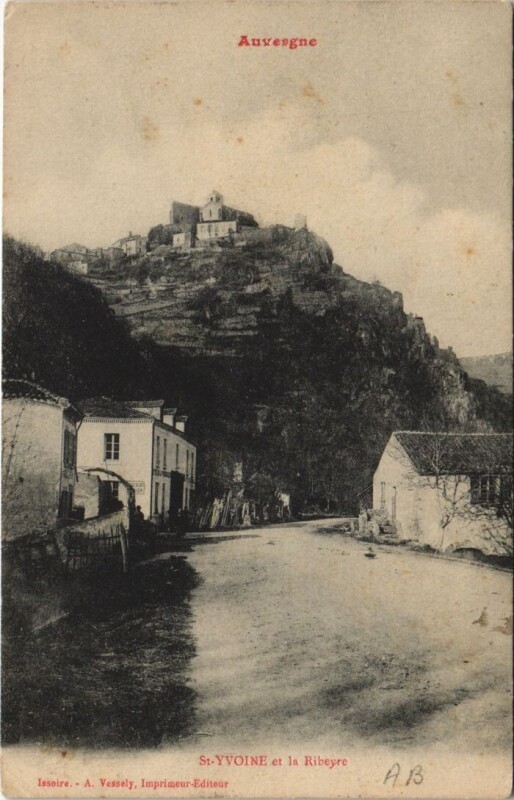 Carte postale ancienne Saint-Yvoine et la Ribeyre à Saint-Yvoine