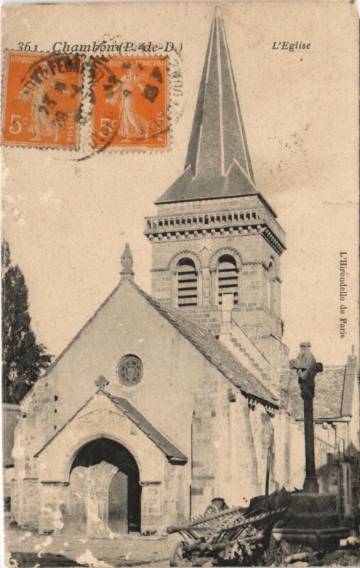 Carte postale ancienne Chambon-sur-Lac L'Eglise à Chambon-sur-Lac