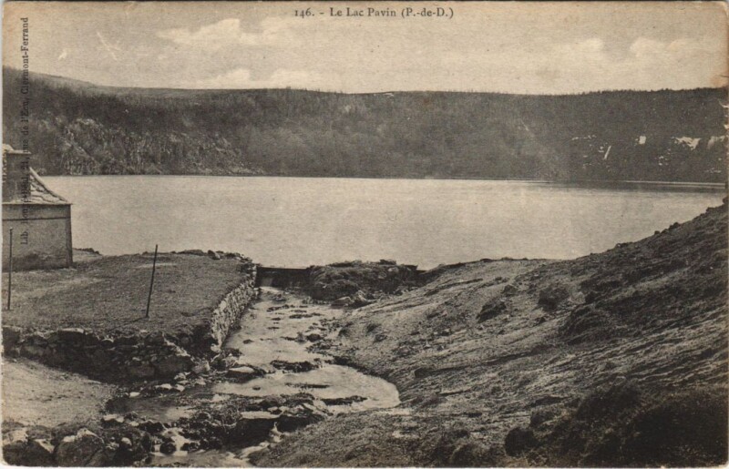 Carte postale ancienne Le Lac Pavin