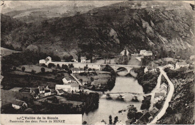 Carte postale ancienne Menat Panorama des Deux Ponts à Menat