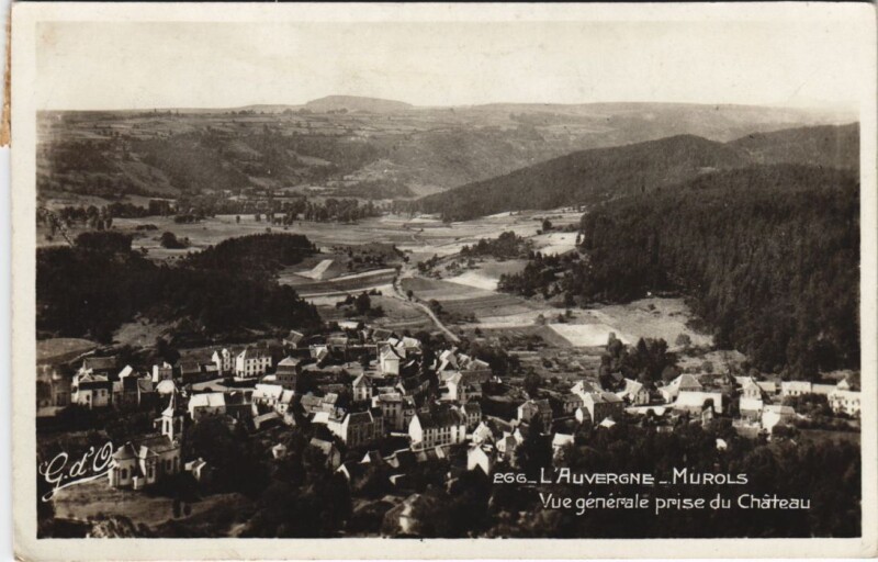 Carte postale ancienne Murols Vue Generale prise du Chateau à Murol