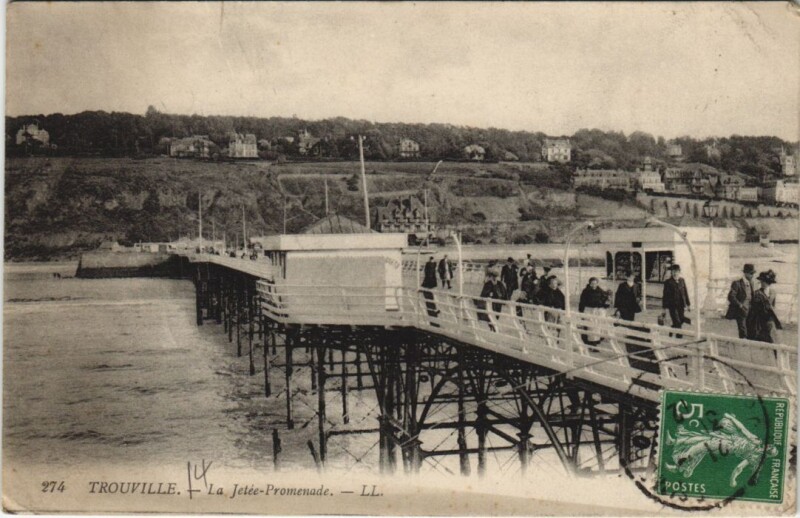 Carte postale ancienne Trouville La Jetee-Promenade