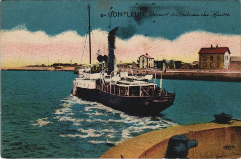 Carte postale ancienne Honfleur Depart du Bateau du Havre à Honfleur
