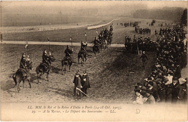 Carte postale ancienne 1903 Roi et reine d'Italie a Paris a la Revue Royalty