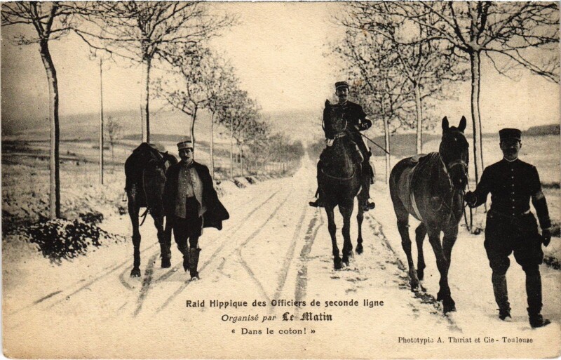Carte postale ancienne Paris Raid Hippique des Officiers par Le Matin
