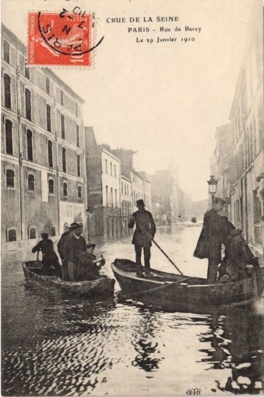 Carte postale ancienne Inondations 1910 Paris Rue de Bercy