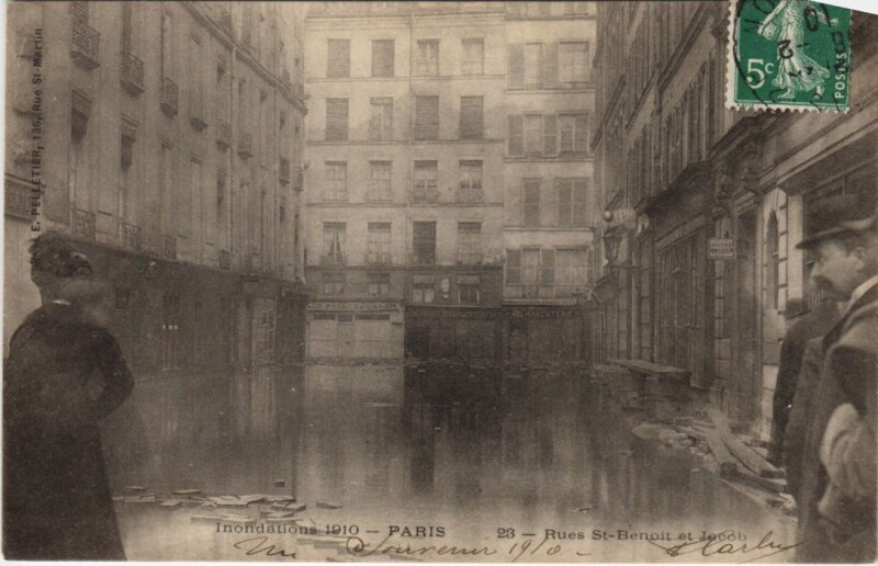 Carte postale ancienne Inondations 1910 Paris Rue Saint-Benoit et Jacob