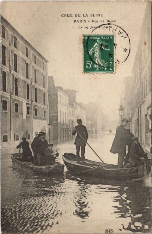 Carte postale ancienne Inondations 1910 Paris Rue de Bercy