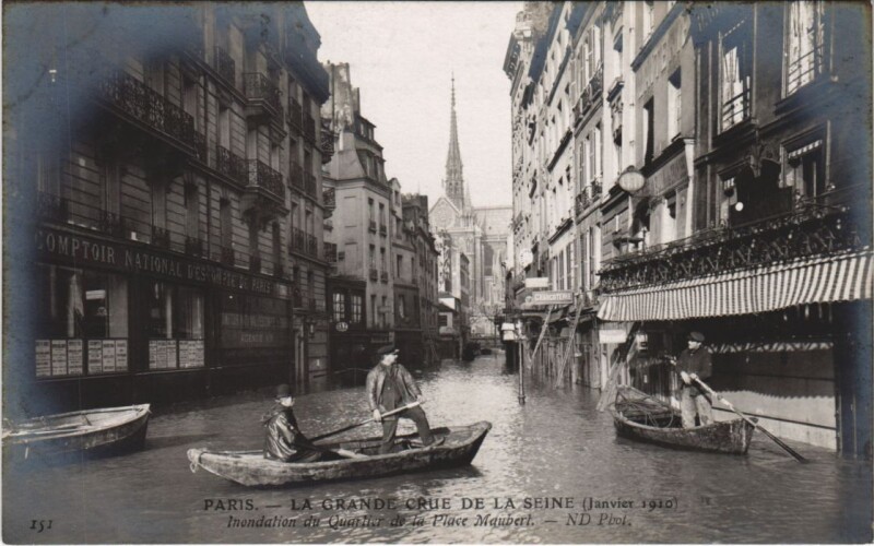 Carte postale ancienne Inondations 1910 Paris Quartier du Place Maubert