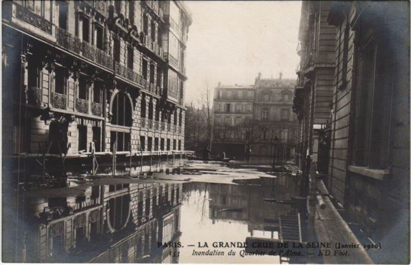 Carte postale ancienne Inondations 1910 Paris Quartier de l'Alma
