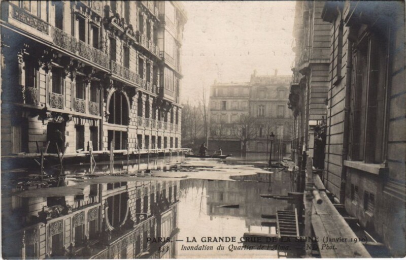 Carte postale ancienne Inondations 1910 Paris Quartier de l'Alma