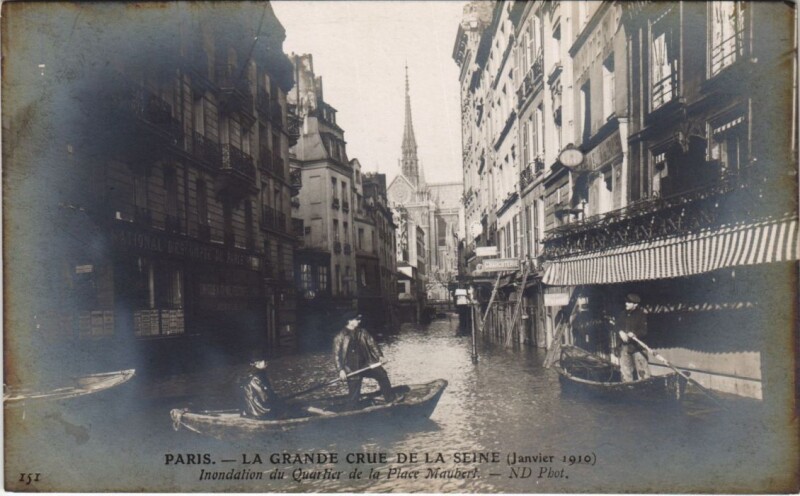 Carte postale ancienne Inondations 1910 Paris Quartier de la Place Maubert
