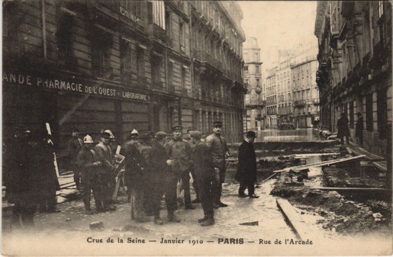 Carte postale ancienne Inondations 1910 Paris Rue de l'Arcade