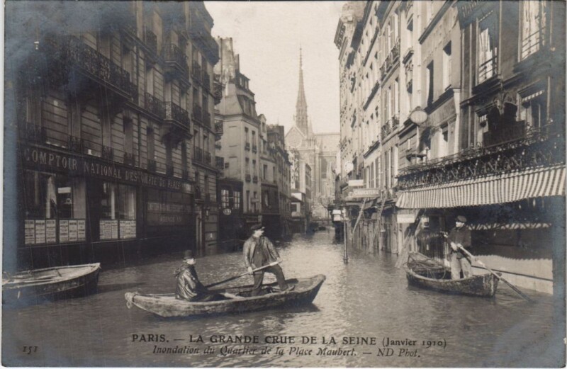 Carte postale ancienne Inondations 1910 Paris Quartier de la Place Maubert