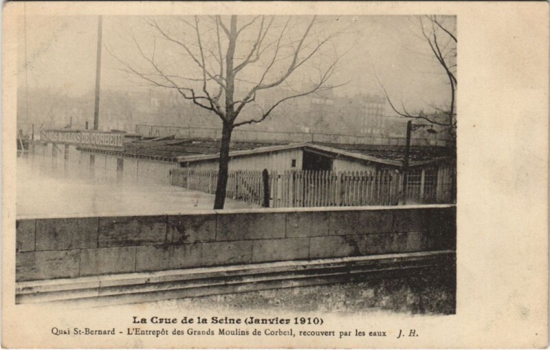 Carte postale ancienne Inondations Paris Quai Saint-Bernard Entrepot des Gds Moulins Corbeil