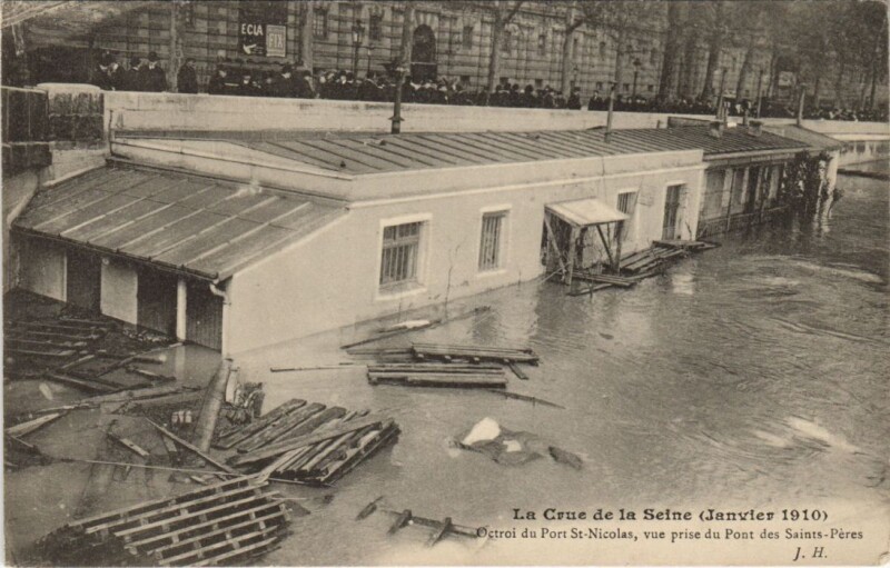 Carte postale ancienne Inondations 1910 Paris Octroi du Port Saint-nicolas