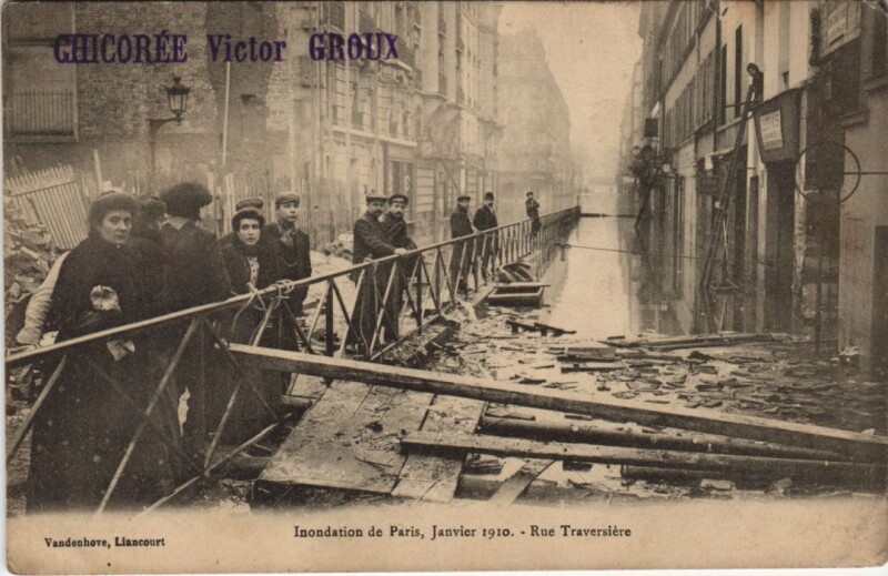 Carte postale ancienne Inondations 1910 Paris Rue Traversiere