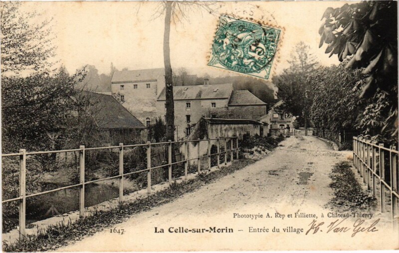 Carte postale ancienne La Celle-sur-Morin - Entree du Village à La Celle-sur-Morin
