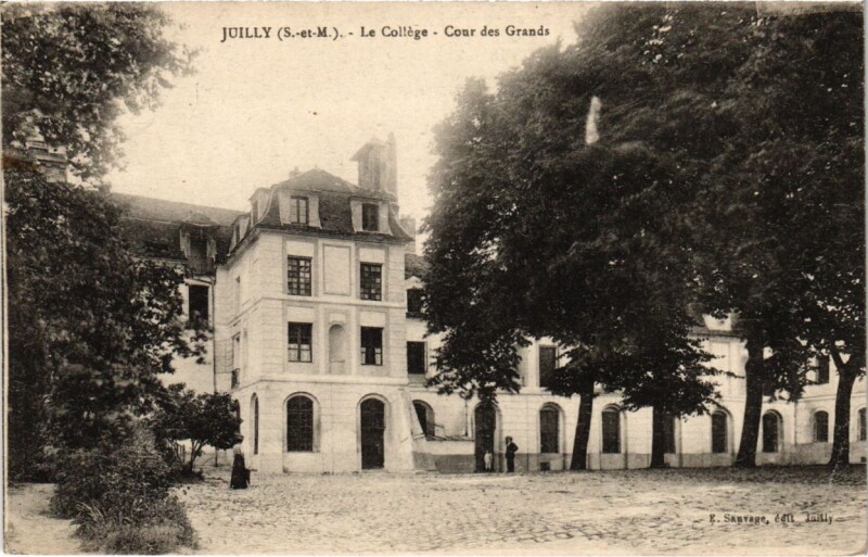 Carte postale ancienne Juilly - Le College - Cour des Grands à Juilly