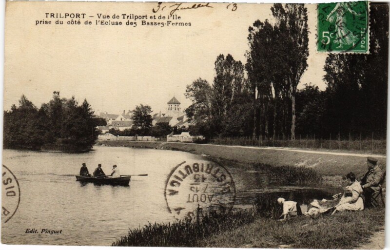 Carte postale ancienne Trilport - Vue de Trilport et de l'Ile prise du Cote de l'Ecluse à Trilport