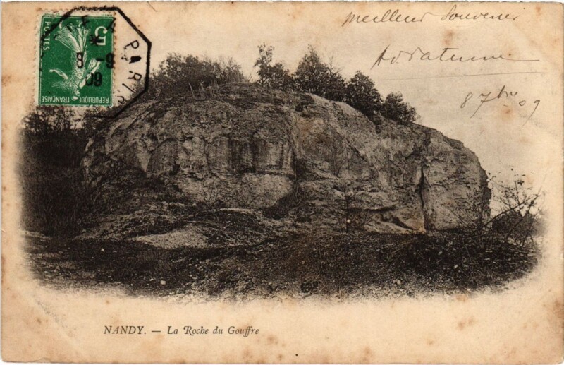 Carte postale ancienne Nandy - La Roche du Gouffre à Nandy