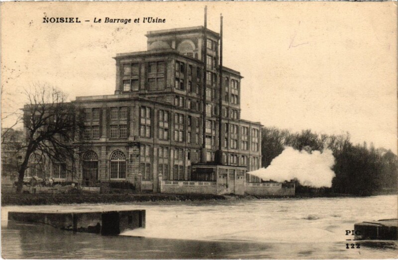 Carte postale ancienne Noisiel - Le Barrage et l'Usine à Noisiel