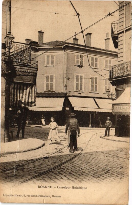 Carte postale ancienne Roanne - Carrefour Helvétique à Roanne