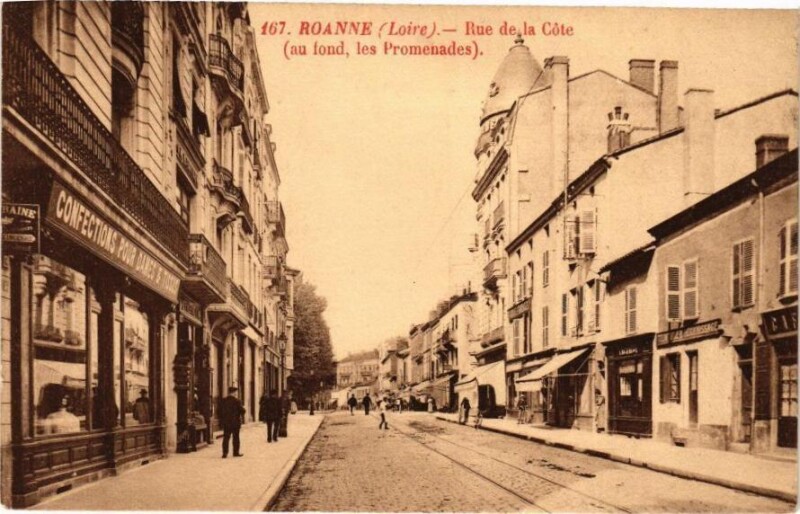 Carte postale ancienne Roanne - Rue de la Coté (au fond les Promenades) à Roanne