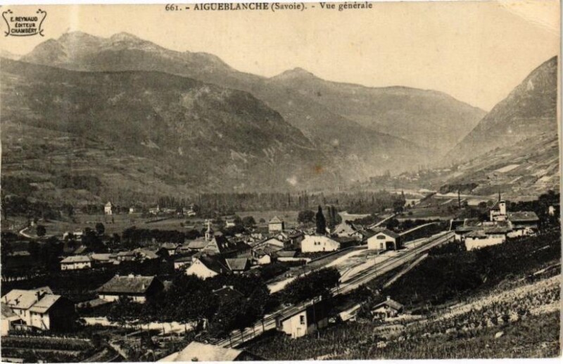 Carte postale ancienne Aigueblanche - Vue générale