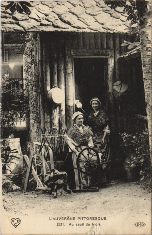 Carte postale ancienne Au Seuil du Logis