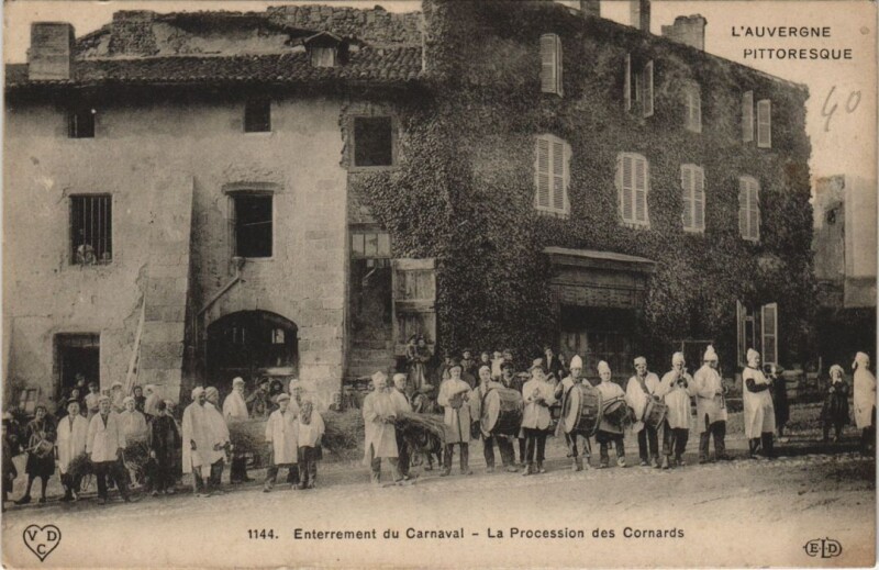 Carte postale ancienne Enterrement du Carnaval - La Procession des Cornards