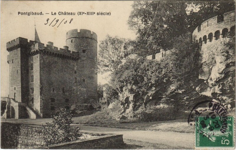 Carte postale ancienne Pontgibaud Le Chateau à Pontgibaud
