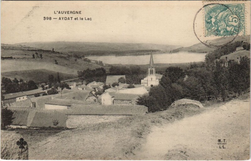 Carte postale ancienne Aydat et le Lac à Aydat