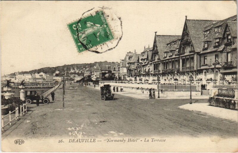 Carte postale ancienne Deauville Normandy Hotel - La Terrasse à Deauville