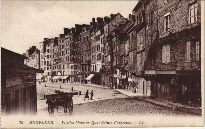Carte postale ancienne Honfleur Vieilles Maisons - Quai Sainte-Catherine à Honfleur