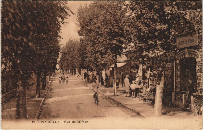 Carte postale ancienne Ouistreham Riva-Bella - Rue de la Mer à Ouistreham