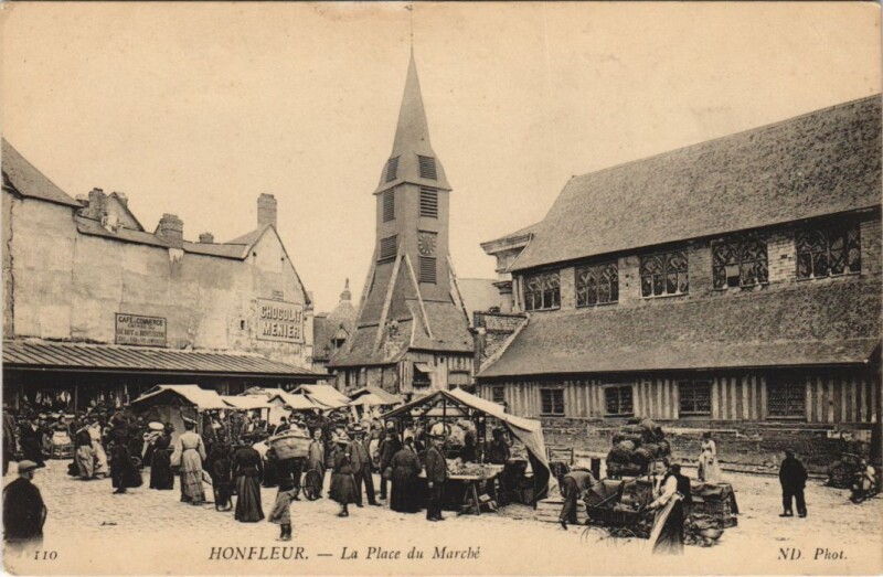 Carte postale ancienne Honfleur La Place du Marche à Honfleur