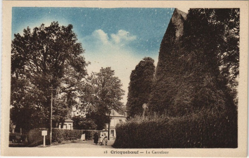 Carte postale ancienne Cricqueboeuf Le Carrefour à Cricqueboeuf