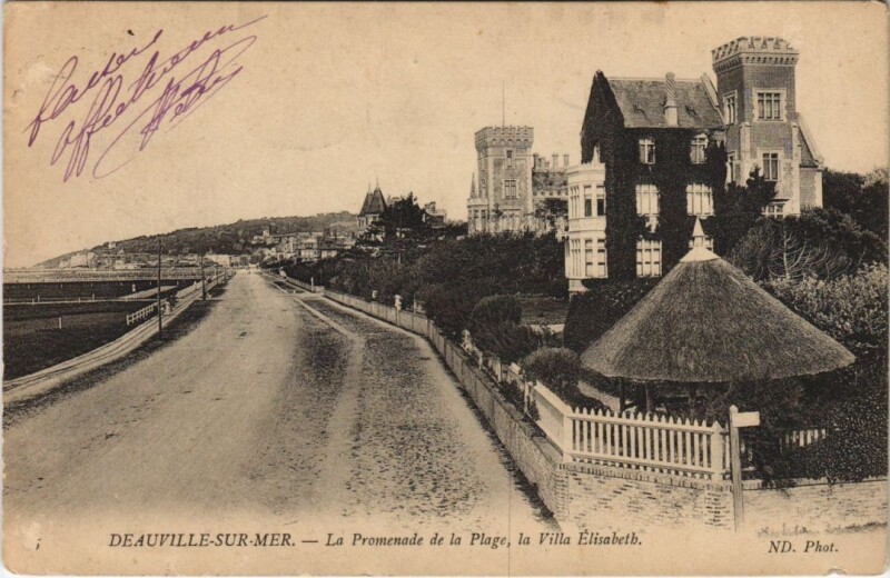 Carte postale ancienne Deauville La Promenade de la Plage - La Villa Elisabeth à Deauville