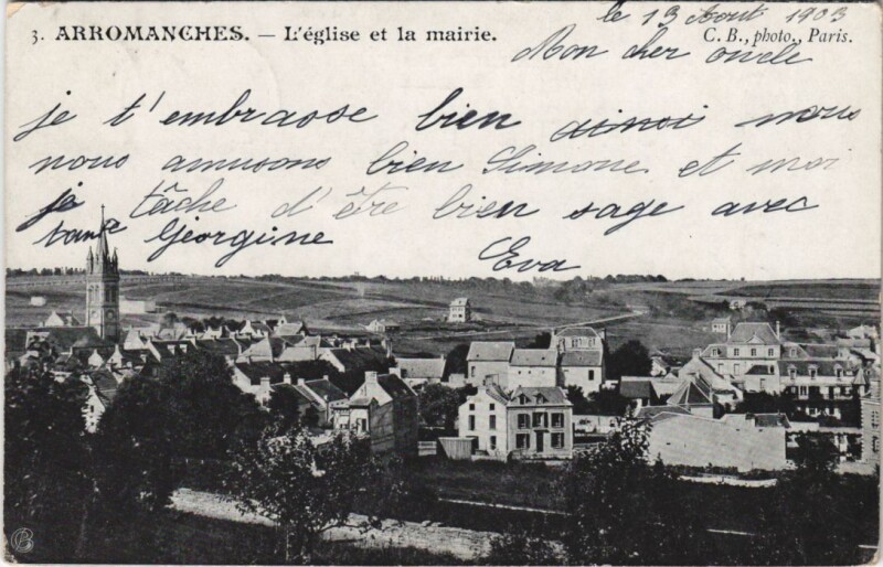 Carte postale ancienne Arromanches L'Eglise et la Mairie