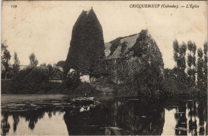 Carte postale ancienne Cricqueboeuf L'Eglise à Cricqueboeuf