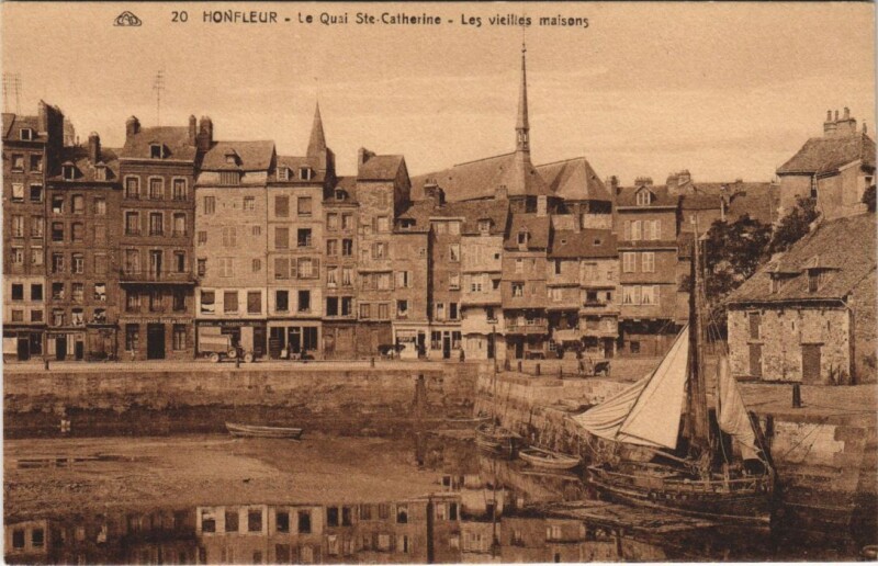 Carte postale ancienne Honfleur Le Quai Sainte-Catherine - Vieilles Maisons à Honfleur