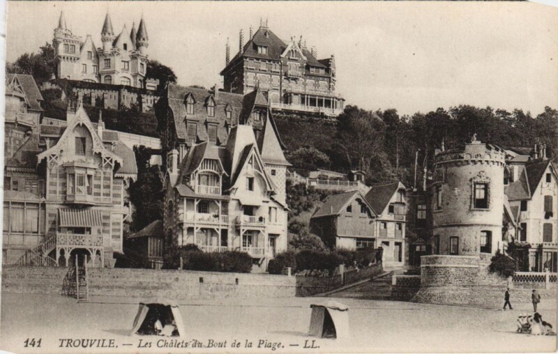 Carte postale ancienne Trouville Les Chalets du Bout de la Plage