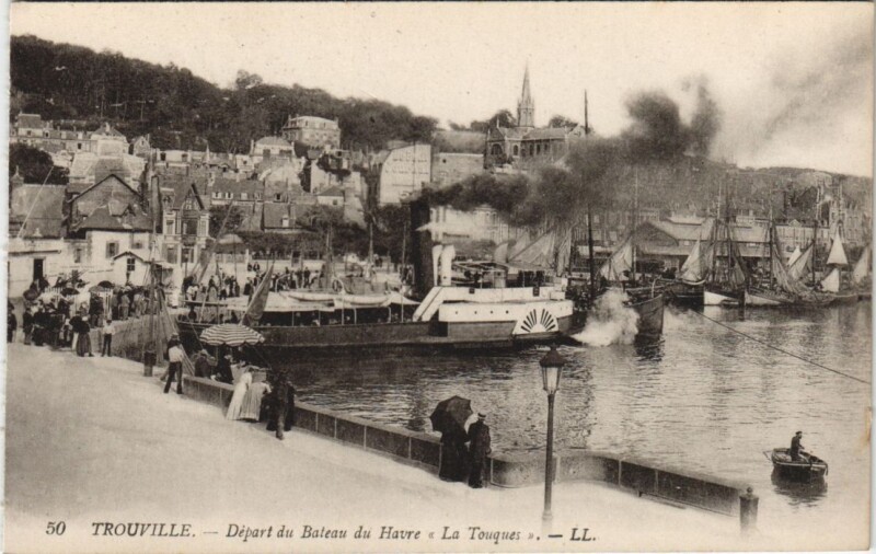 Carte postale ancienne Trouville Depart du Bateau du Havre Le Touques à Touques